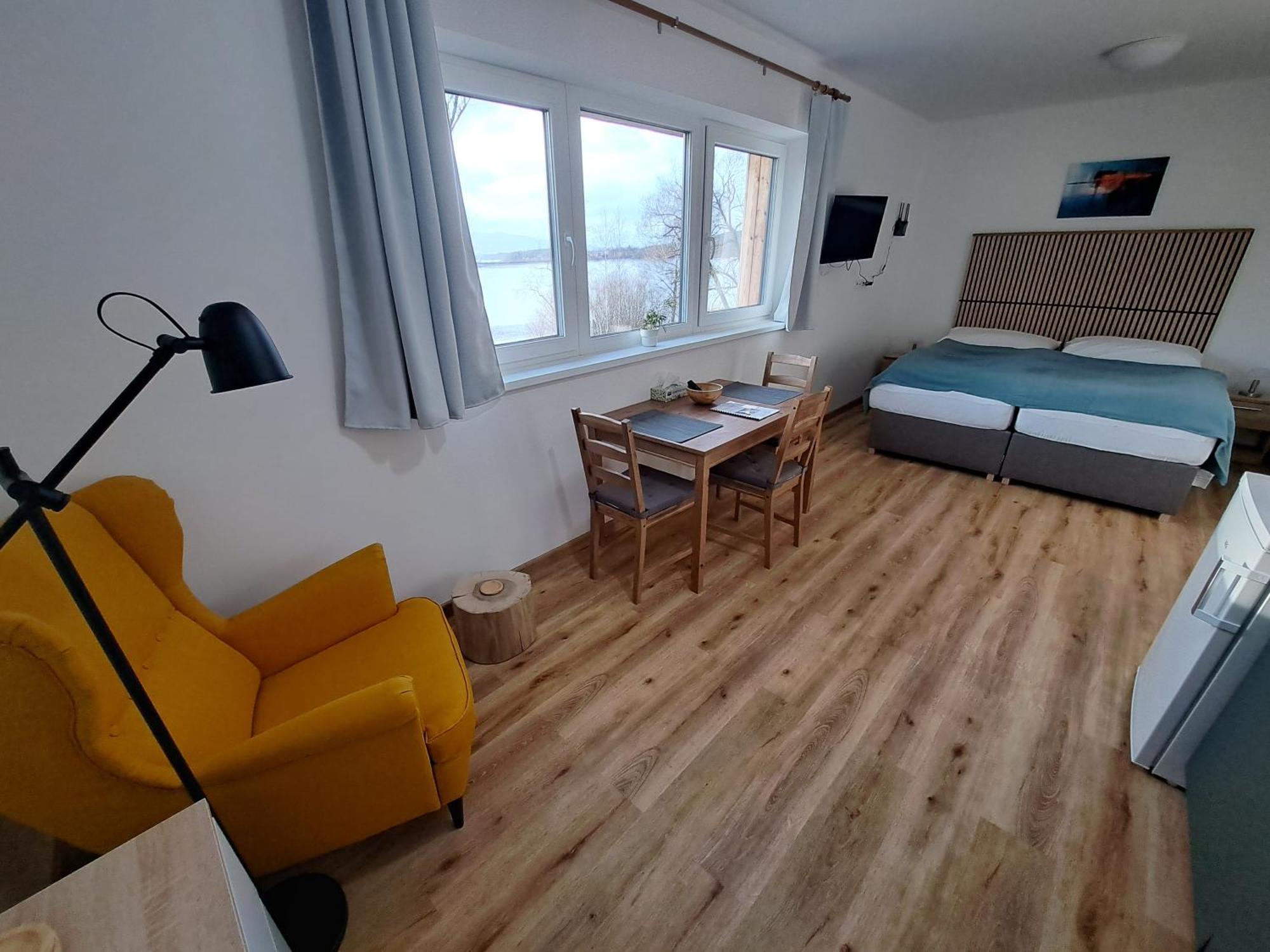 Apartmany - Male Lipno Černá v Pošumaví Exterior foto